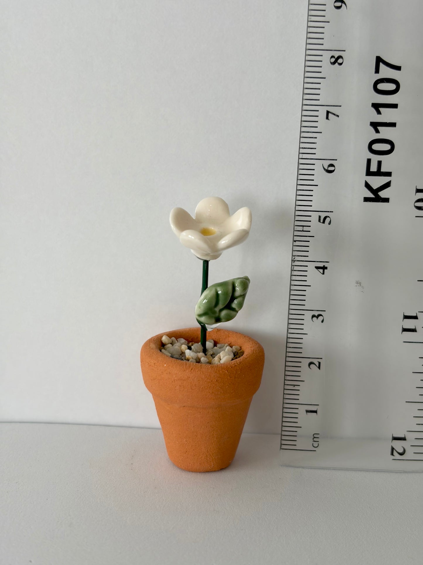 Daisy Mini Flower Pot