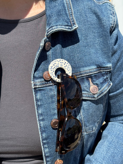 Blue Ditsy Glasses Brooch